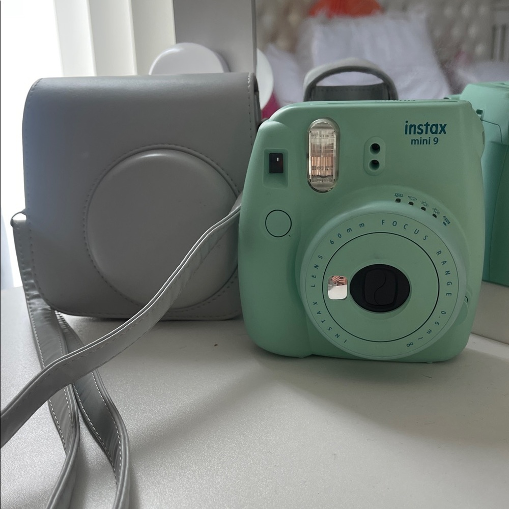 Instax Mini 9 in Mint with Gray Case